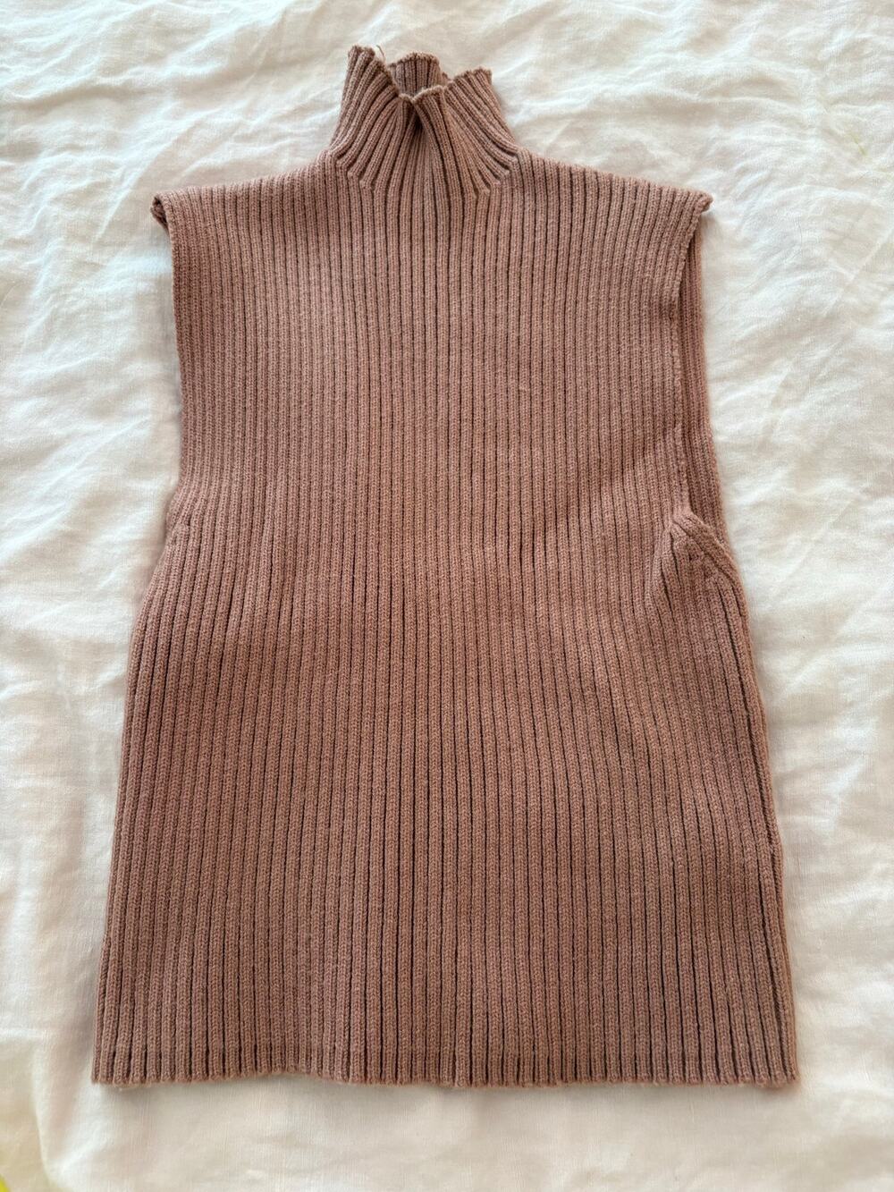 Zara Ribbed Turtleneck Sleeveless Sweater Vest Knit Cozy Minimalist viscose